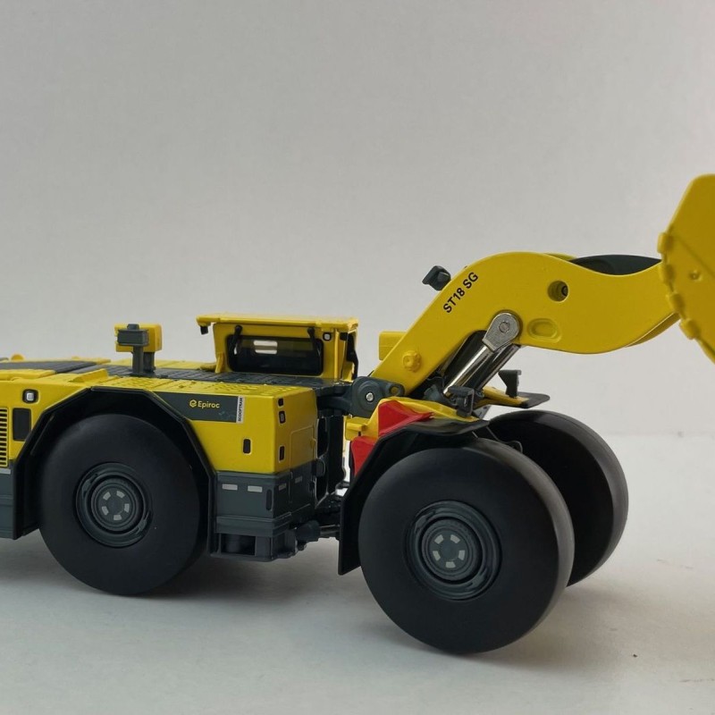 Epiroc Underground Mining Loader Scooptram ST18S - Scale 1:50