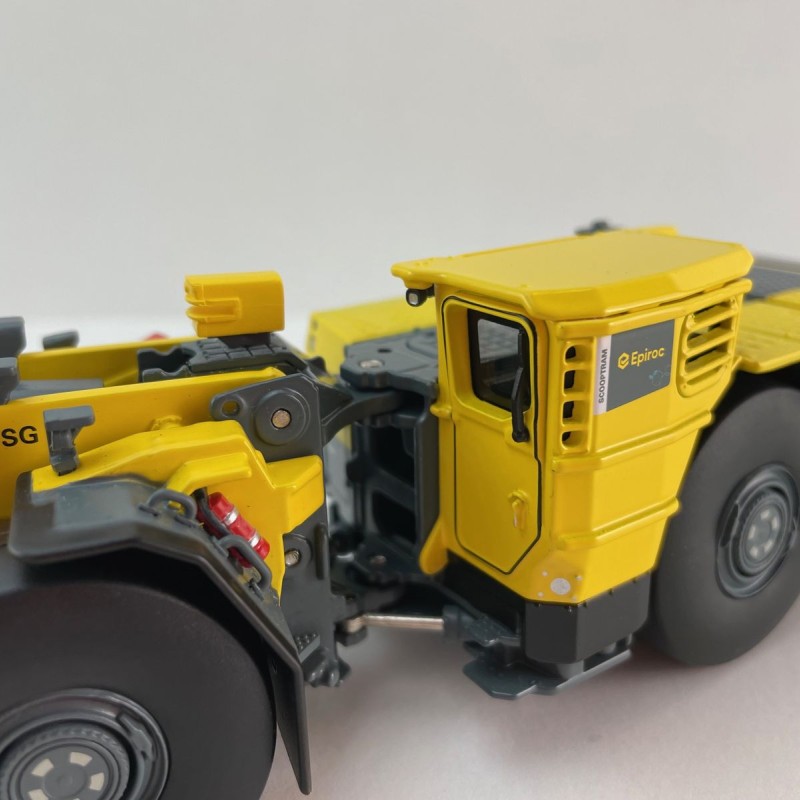 Epiroc Underground Mining Loader Scooptram ST18S - Scale 1:50