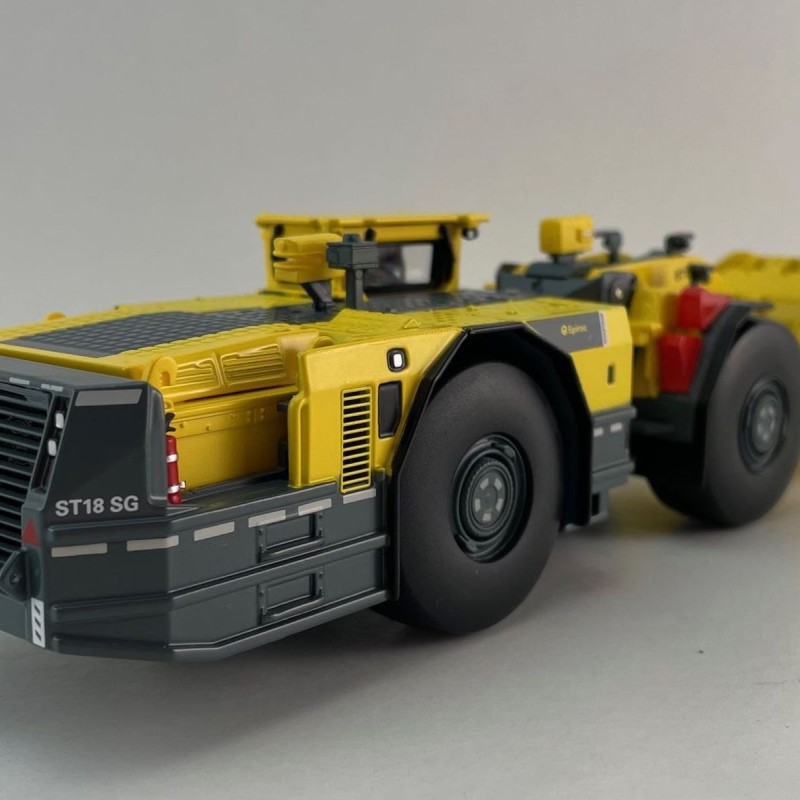 Epiroc Underground Mining Loader Scooptram ST18S - Scale 1:50
