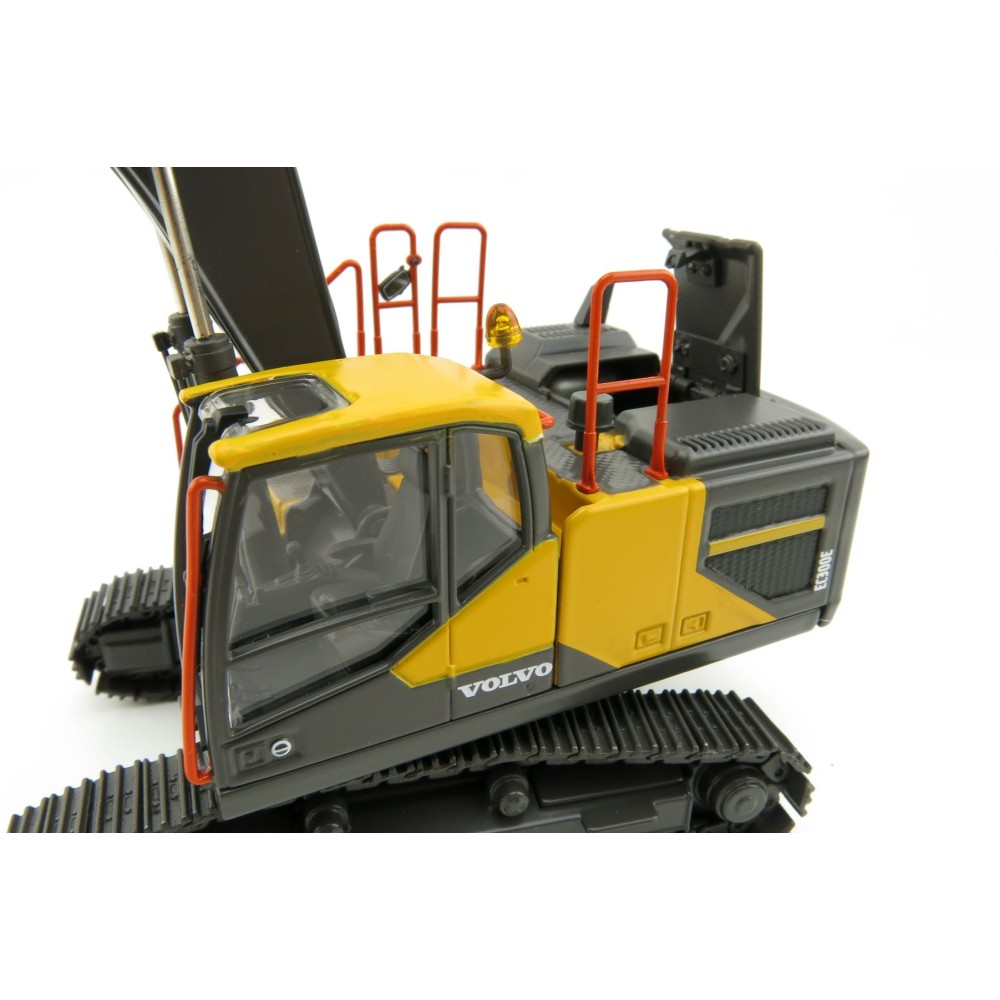 Motorart 300046 - Volvo EC 300 E Tracked Hydraulic Excavator - Scale 1:50