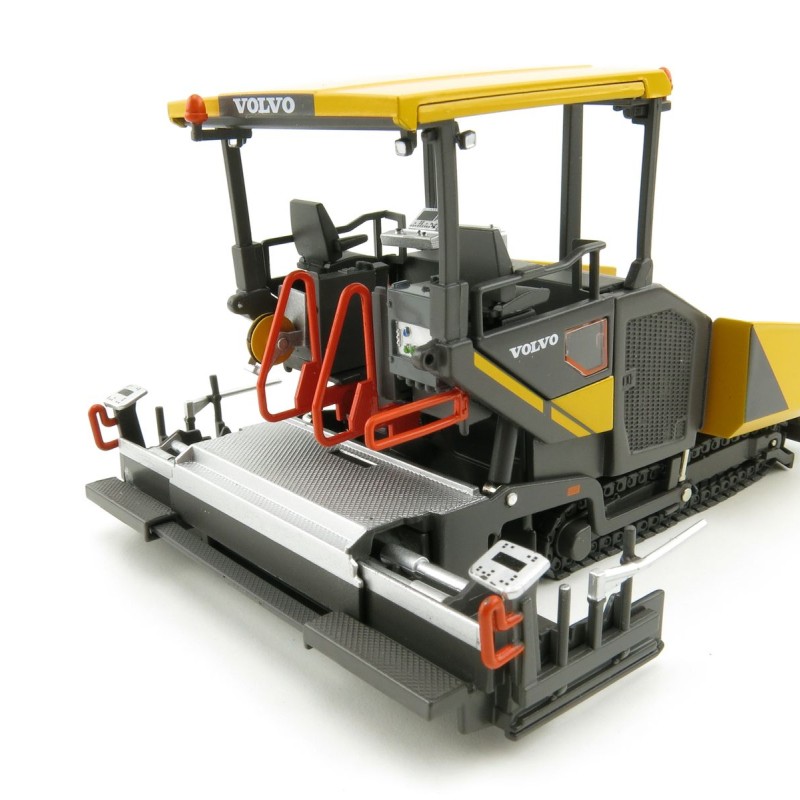 Motorart 300081 - Volvo Asphalt Road Paver P68200 - Scale 1:50
