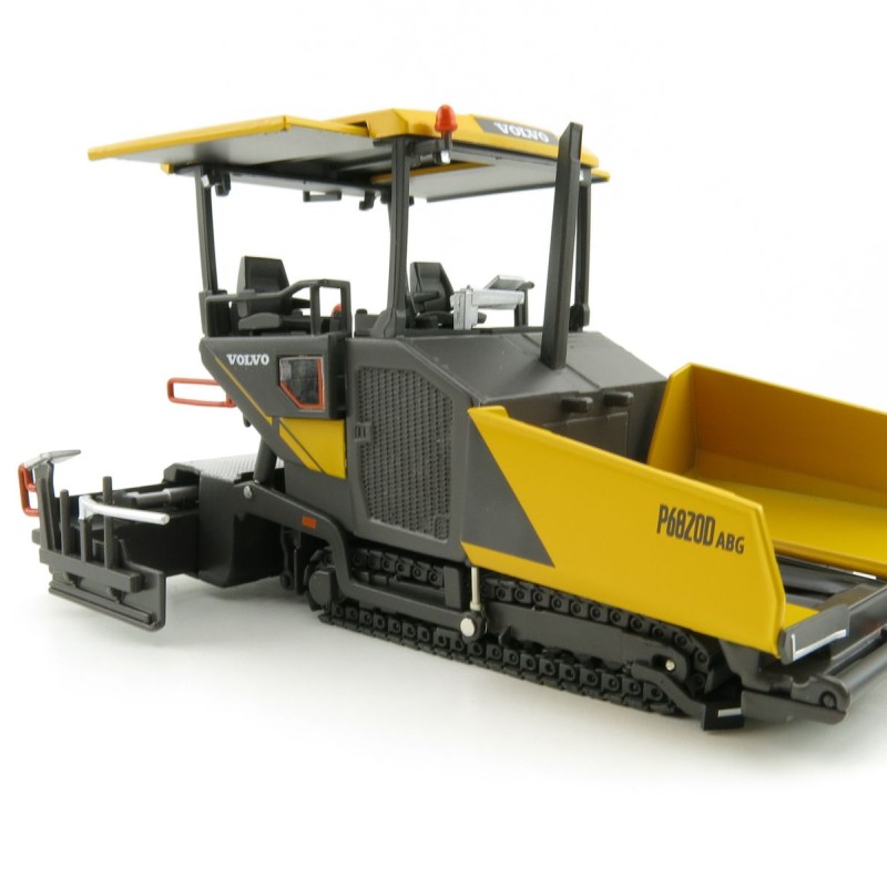 Motorart 300081 - Volvo Asphalt Road Paver P68200 - Scale 1:50