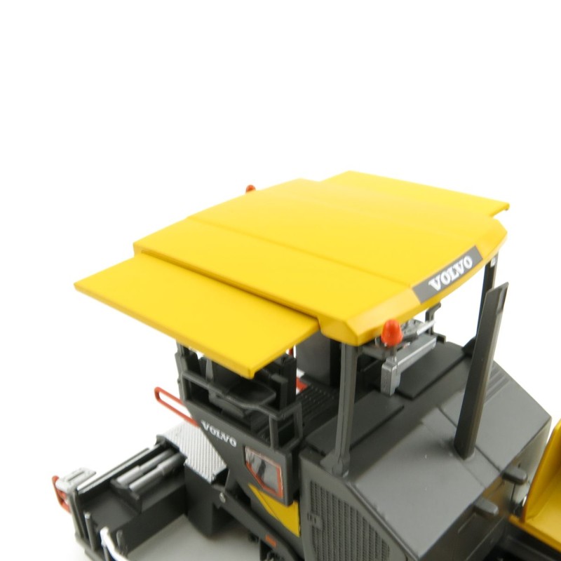 Motorart 300081 - Volvo Asphalt Road Paver P68200 - Scale 1:50