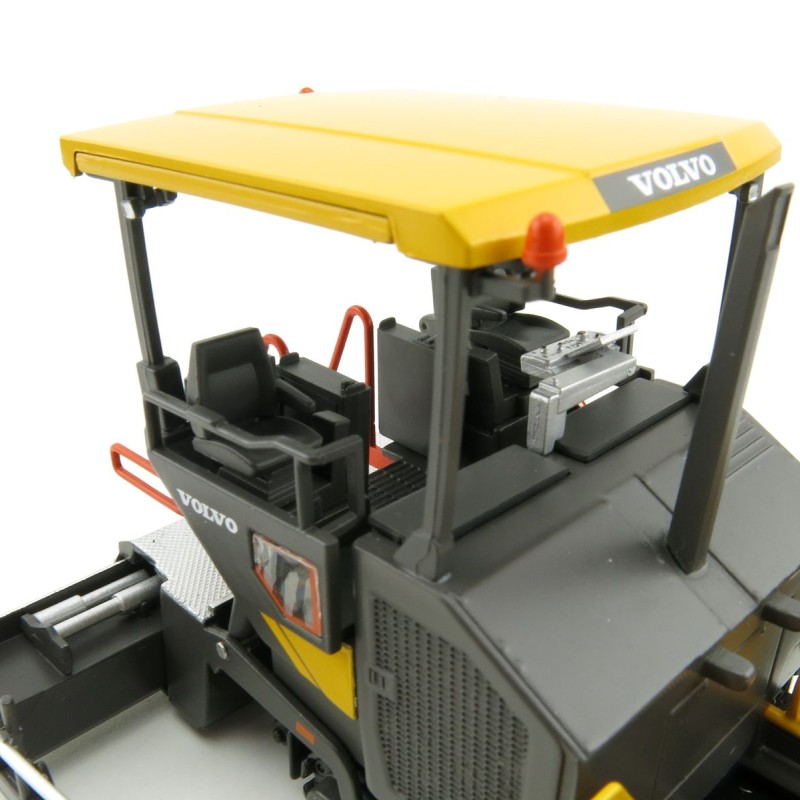 Motorart 300081 - Volvo Asphalt Road Paver P68200 - Scale 1:50