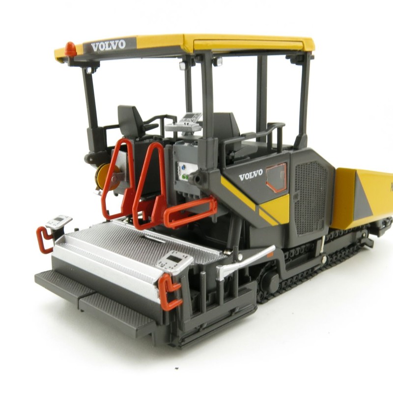 Motorart 300081 - Volvo Asphalt Road Paver P68200 - Scale 1:50