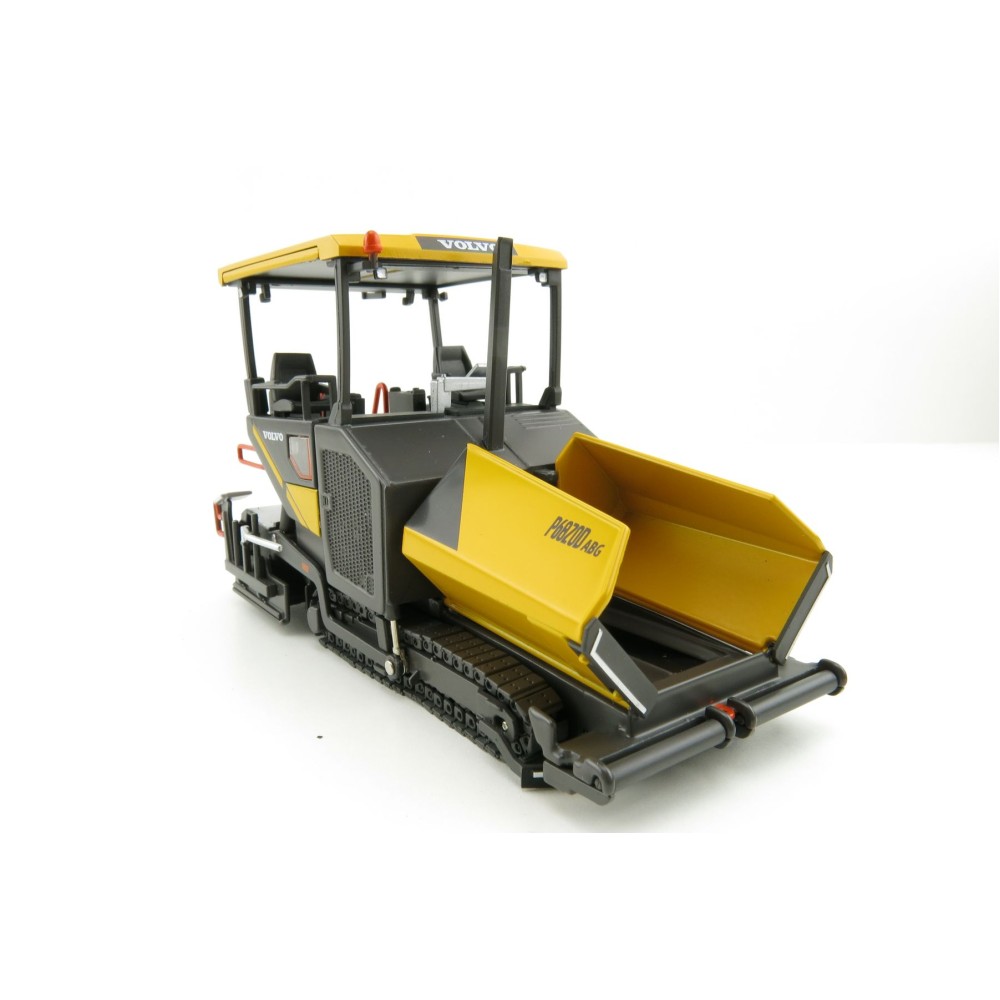 Motorart 300081 - Volvo Asphalt Road Paver P68200 - Scale 1:50