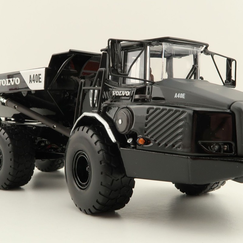 Motorart 300093 - Volvo A 40 E Articulated Moxy Dump Truck Black Edition Limited - Scale 1:50