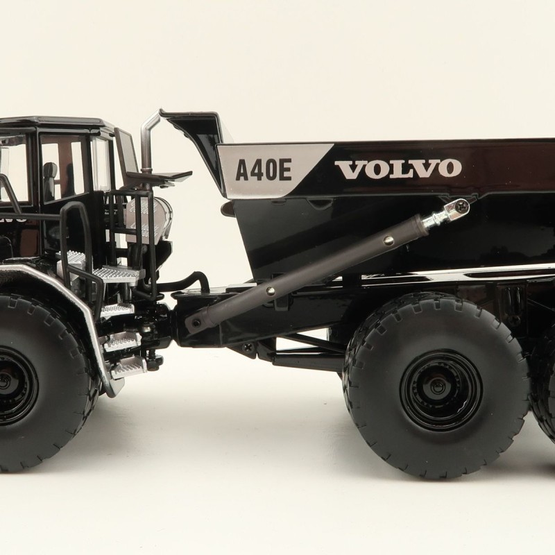 Motorart 300093 - Volvo A 40 E Articulated Moxy Dump Truck Black Edition Limited - Scale 1:50