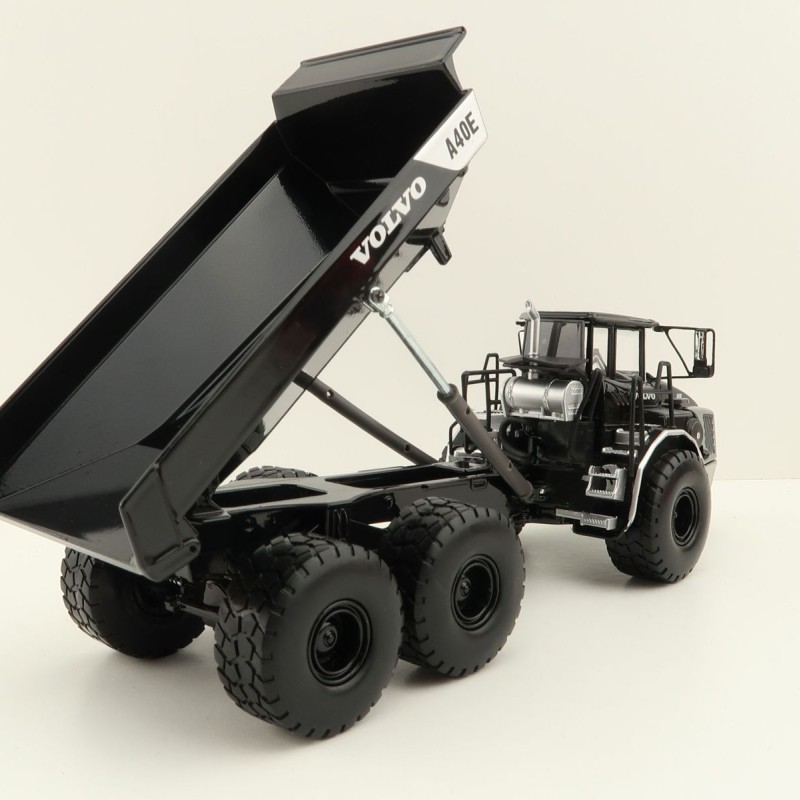Motorart 300093 - Volvo A 40 E Articulated Moxy Dump Truck Black Edition Limited - Scale 1:50