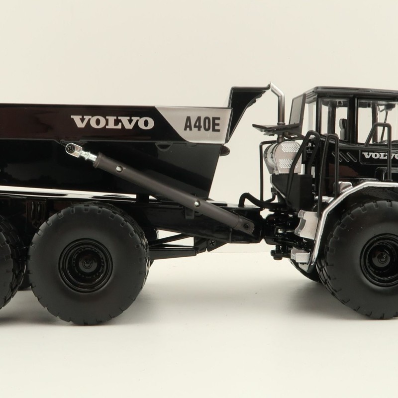 Motorart 300093 - Volvo A 40 E Articulated Moxy Dump Truck Black Edition Limited - Scale 1:50