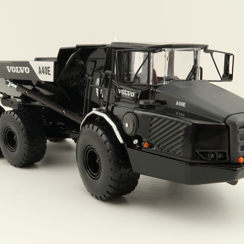 Motorart 300093 - Volvo A 40 E Articulated Moxy Dump Truck Black Edition Limited - Scale 1:50