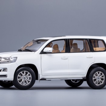 Keng Fai - Toyota Land Cruiser SUV 2020 Right Hand Drive RHD White - Scale 1:18