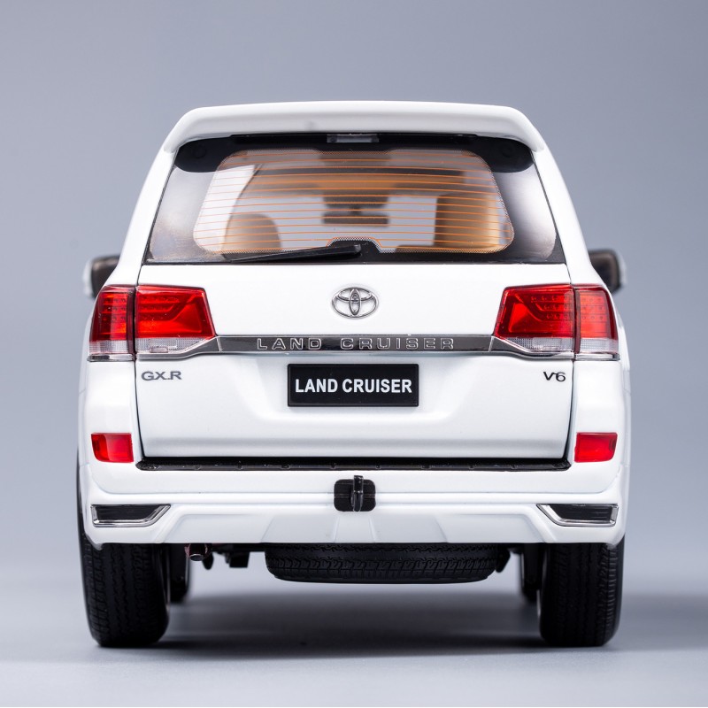 Keng Fai - Toyota Land Cruiser SUV 2020 Right Hand Drive RHD White - Scale 1:18