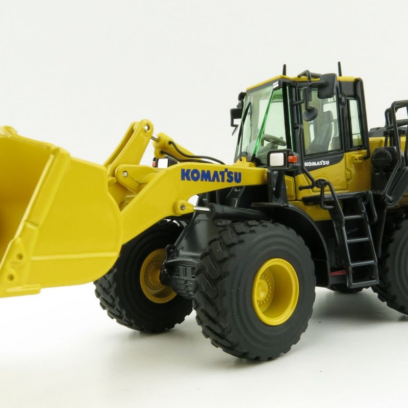 NZG 1005 - Komatsu WA380-8 Wheel Loader - Scale 1:50 