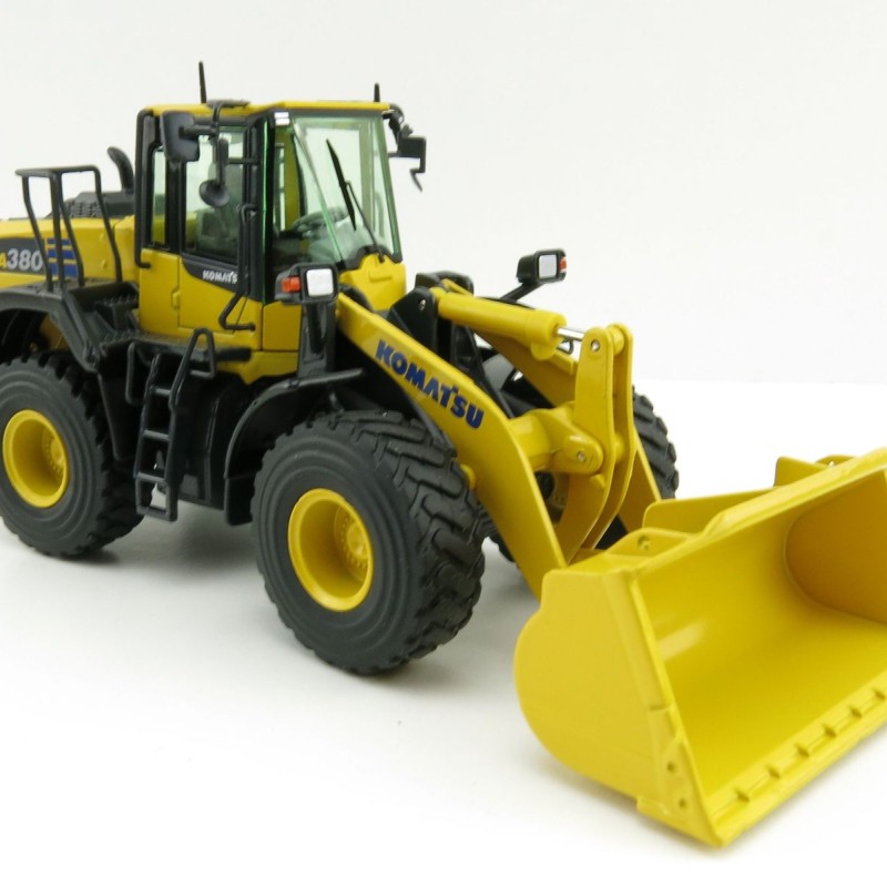 NZG 1005 - Komatsu WA380-8 Wheel Loader - Scale 1:50 