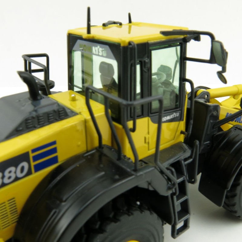 NZG 1005 - Komatsu WA380-8 Wheel Loader - Scale 1:50 