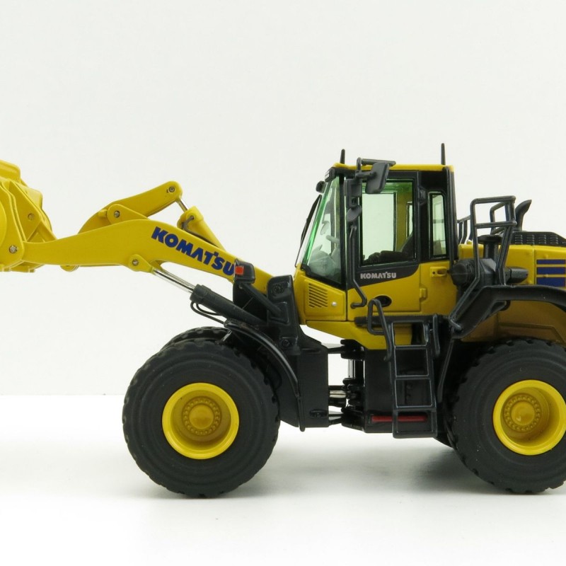 NZG 1005 - Komatsu WA380-8 Wheel Loader - Scale 1:50 