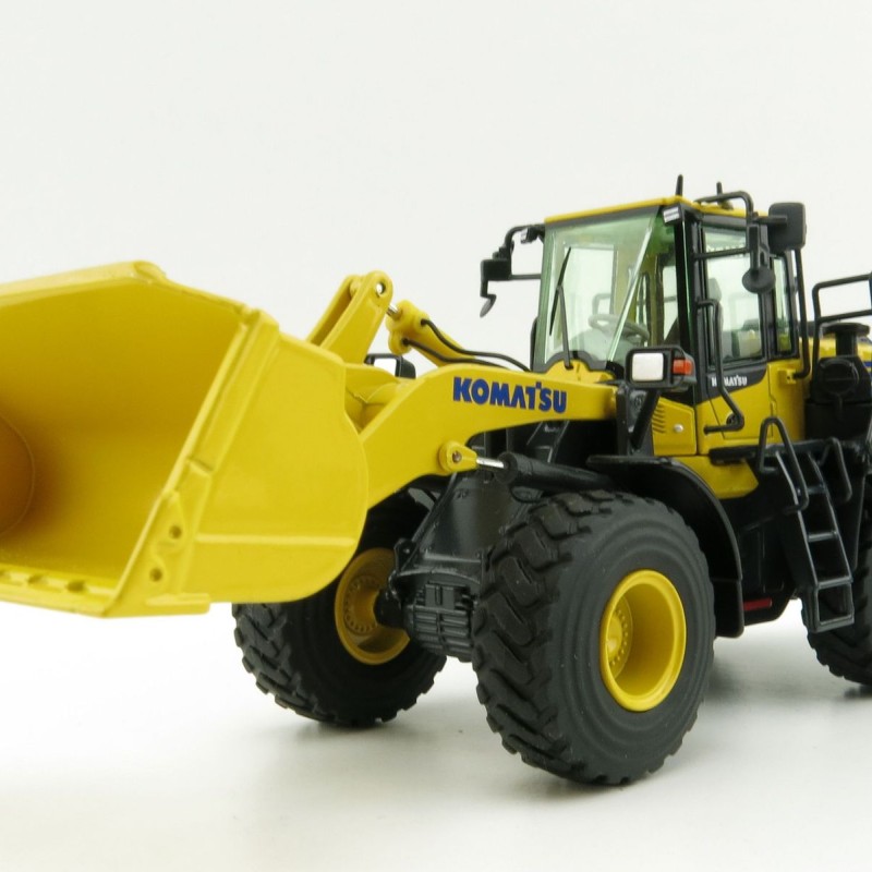 NZG 1005 - Komatsu WA380-8 Wheel Loader - Scale 1:50 