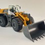 NZG 10061 Liebherr L586-4 Large Wheel Loader 2024 Version - Scale 1:50