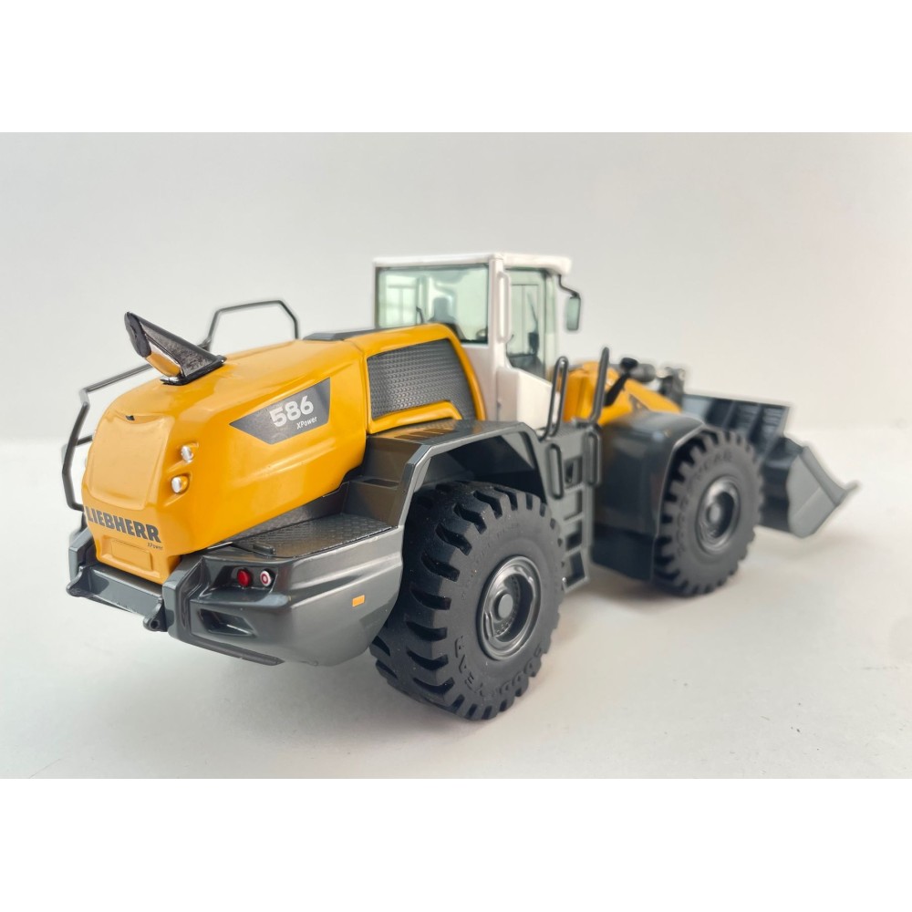 NZG 10061 Liebherr L586-4 Large Wheel Loader 2024 Version - Scale 1:50