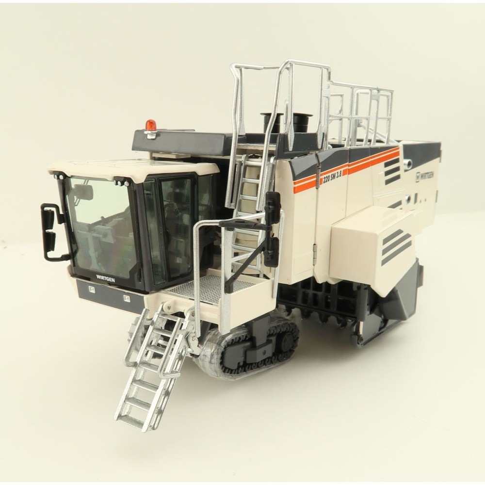 NZG 1036 Wirtgen 220 SM 3.8 Surface Miner - Scale 1:50 
