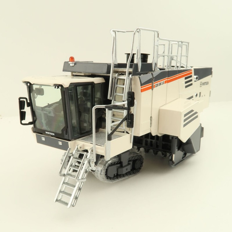 NZG 1036 Wirtgen 220 SM 3.8 Surface Miner - Scale 1:50 