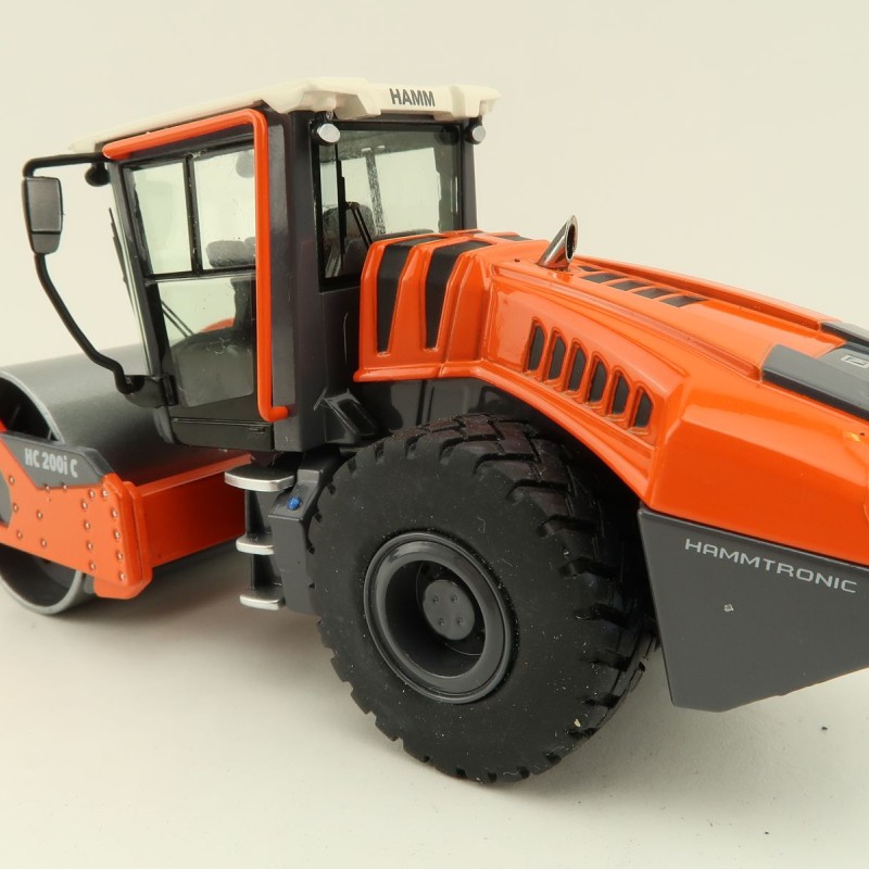 NZG 10411 Hamm HC200i C Compactor Roller - Scale 1:50