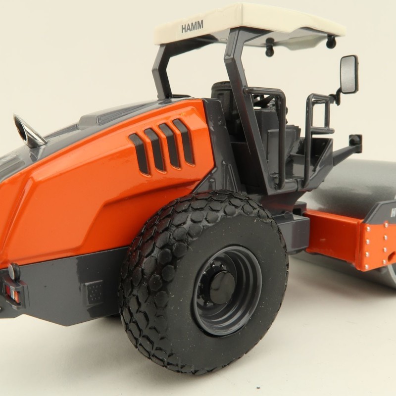 NZG 10421 Hamm HC119i Compactor Roller - Scale 1:50