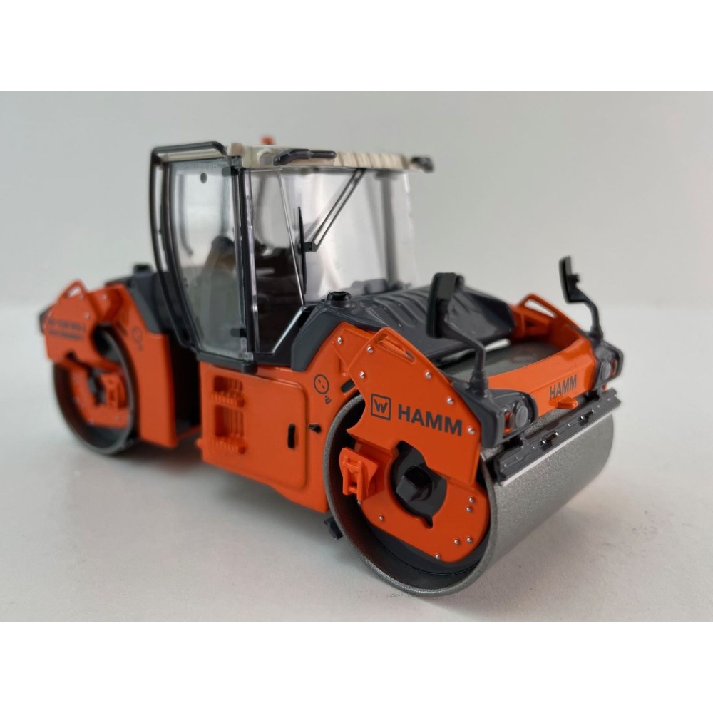 NZG 1086 HAMM HD+ 120i VIO HF Tandem Roller with Vibratory Oscillation Drums - Scale 1:50