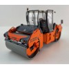 NZG 1086 HAMM HD+ 120i VIO HF Tandem Roller with Vibratory Oscillation Drums - Scale 1:50