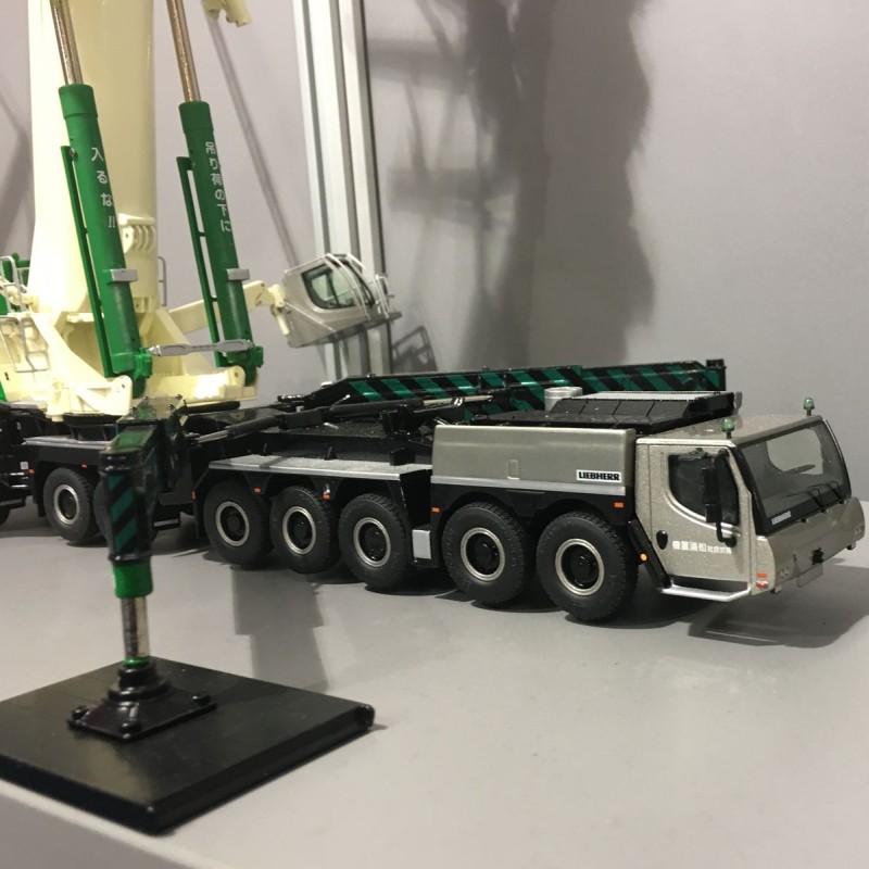 NZG 732/28 LIEBHERR LTM11200-9.1 Matsuura Japan Mobile Crane  - Scale 1:50