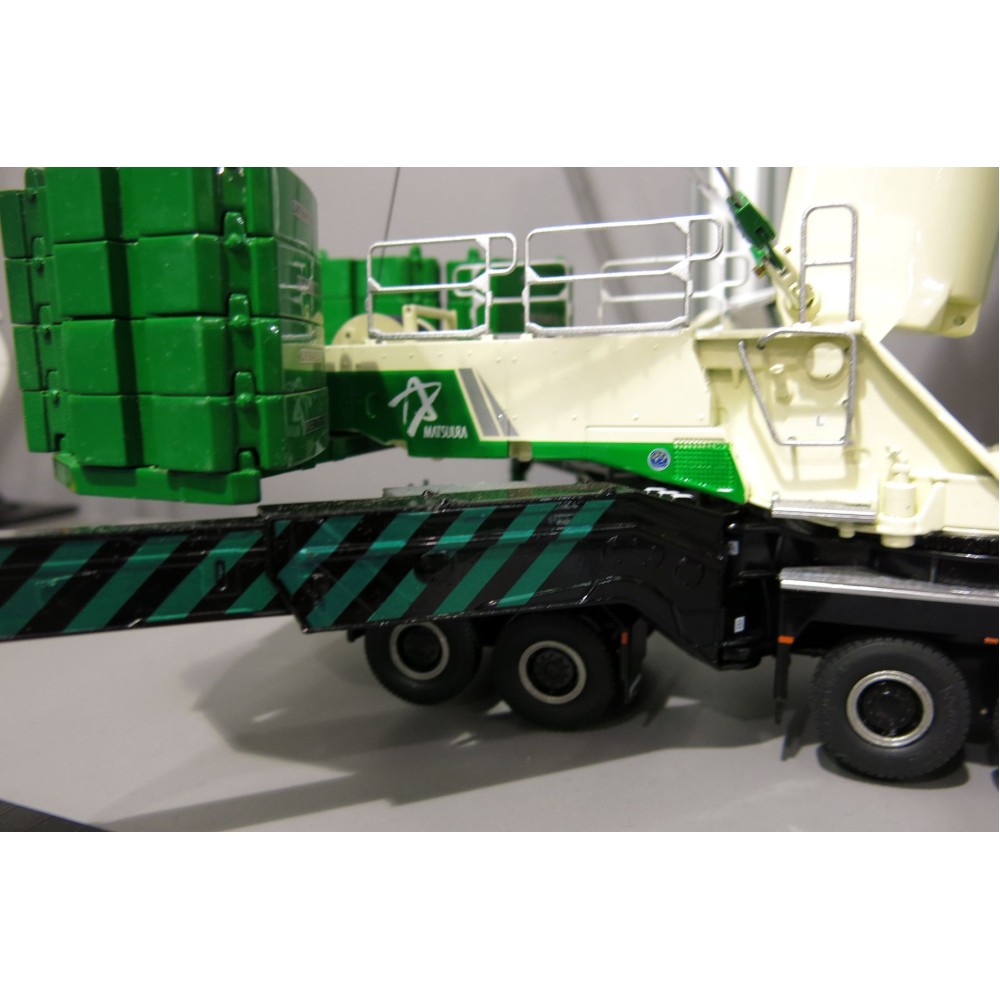 NZG 732/28 LIEBHERR LTM11200-9.1 Matsuura Japan Mobile Crane  - Scale 1:50