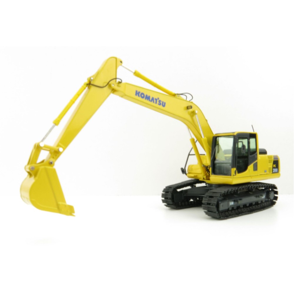 NZG 804 Komatsu PC200-8 Hydraulic Mobile Tracked Excavator - Scale 1:50