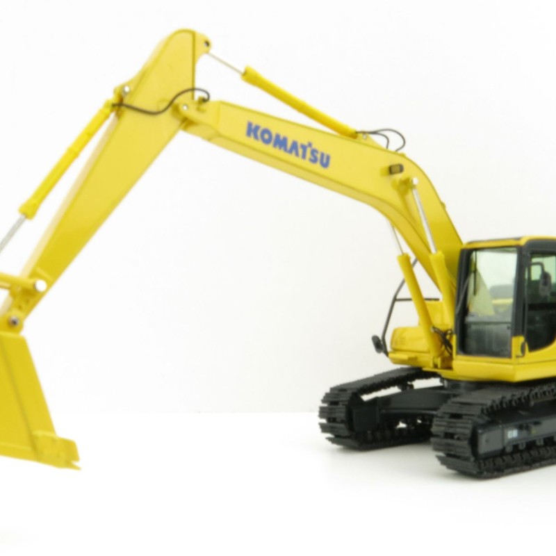 NZG 804 Komatsu PC200-8 Hydraulic Mobile Tracked Excavator - Scale 1:50
