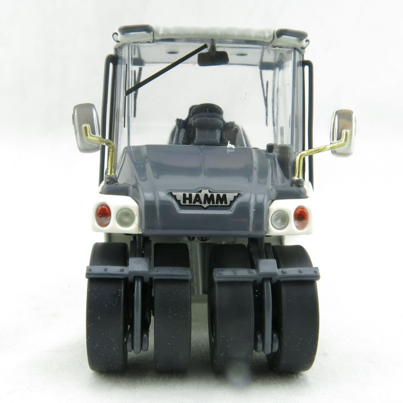 NZG 832/02 HAMM GRW 280 Rubber Wheeled Roller - Scale 1:50