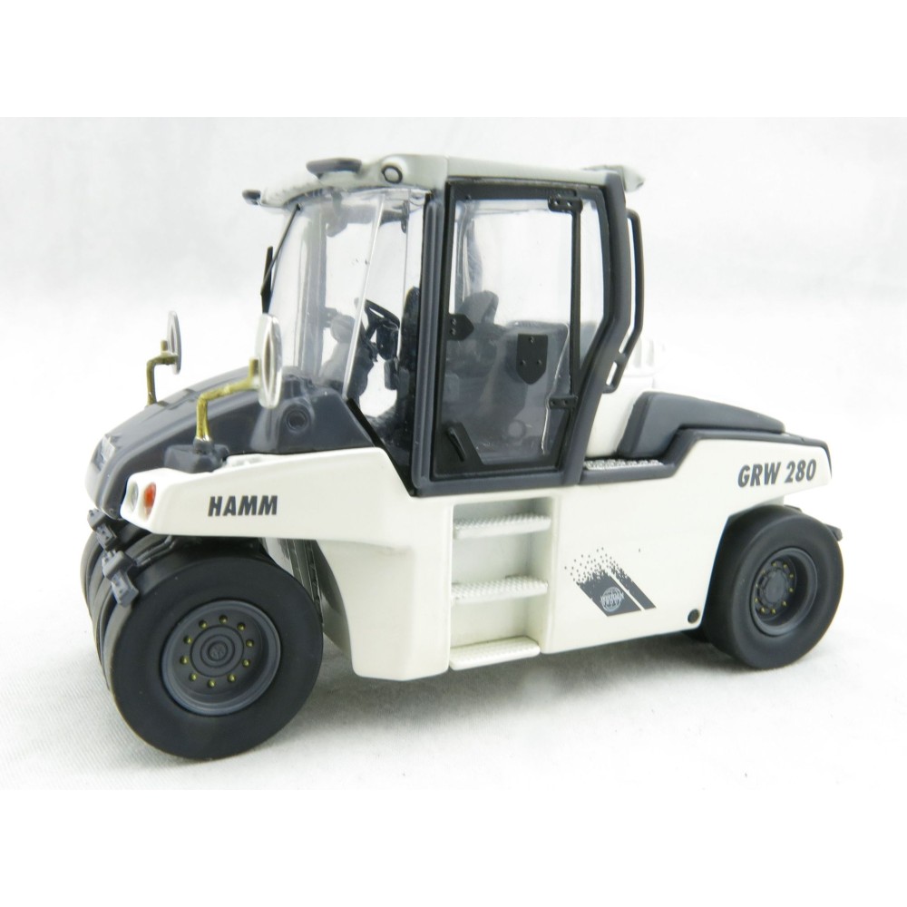 NZG 832/02 HAMM GRW 280 Rubber Wheeled Roller - Scale 1:50