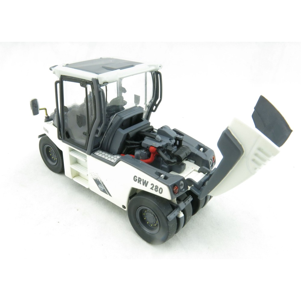 NZG 832/02 HAMM GRW 280 Rubber Wheeled Roller - Scale 1:50