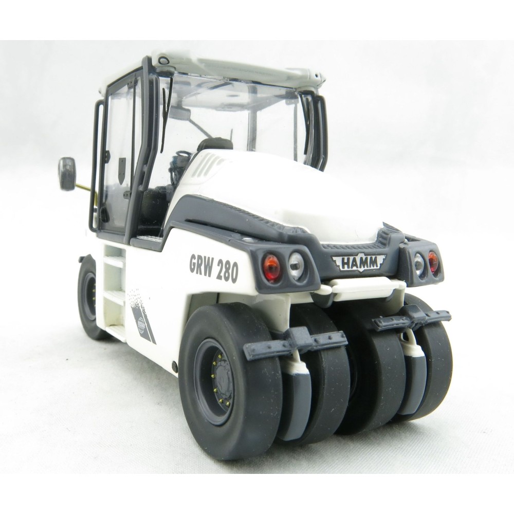 NZG 832/02 HAMM GRW 280 Rubber Wheeled Roller - Scale 1:50