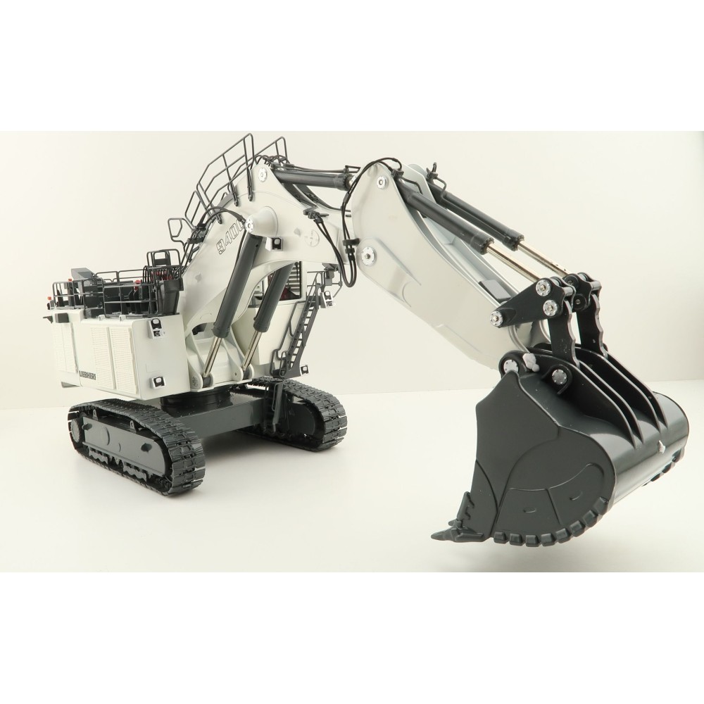 NZG 860/1 -  LIEBHERR R 9400 Mining Excavator with Backhoe 1:50