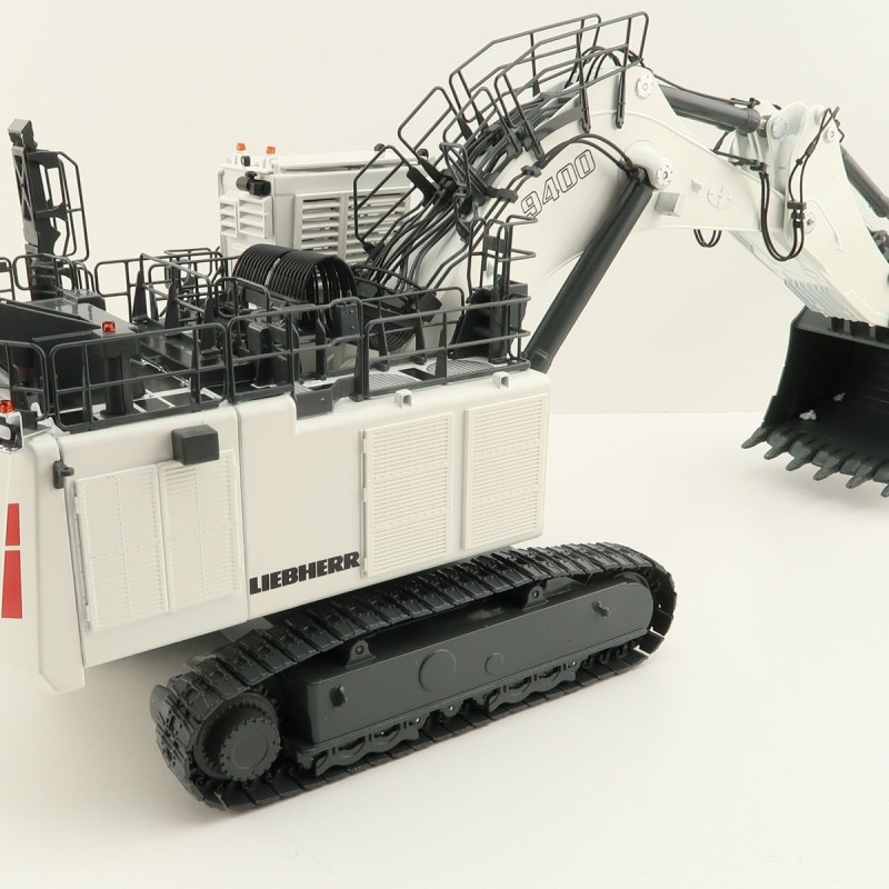 NZG 860/1 -  LIEBHERR R 9400 Mining Excavator with Backhoe 1:50
