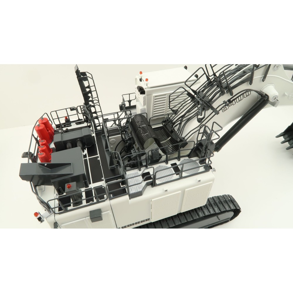 NZG 860/1 -  LIEBHERR R 9400 Mining Excavator with Backhoe 1:50