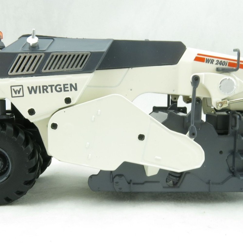 NZG 8712 WIRTGEN WR 240i  Cold Recycler Soil Stabilizer - Scale 1:50