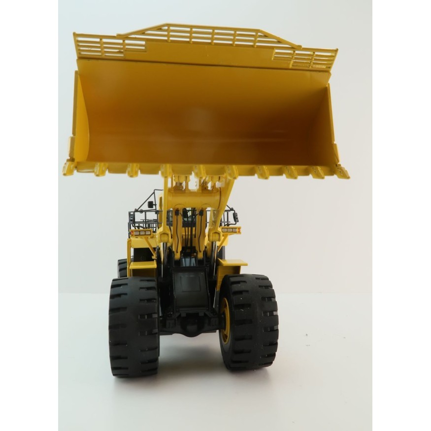 NZG 889 - KOMATSU WA1200 Mining Wheel Loader Scale 1:50