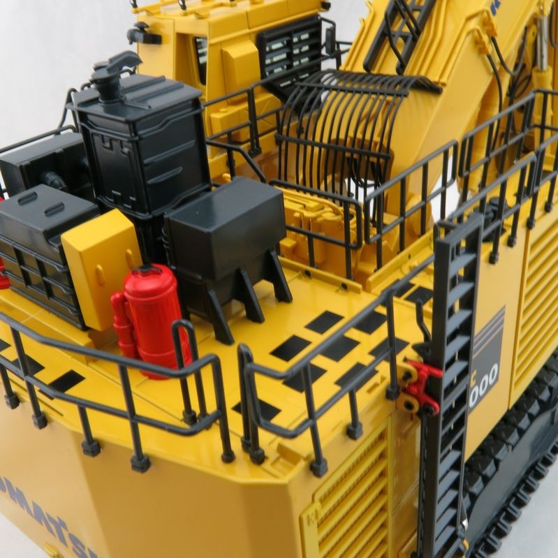 NZG 933 - Komatsu PC 4000 Hydraulic Front Shovel Mining Excavator - Scale 1:50