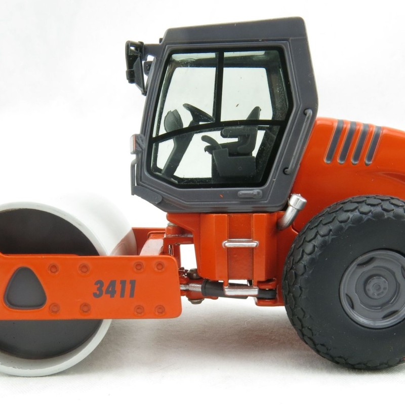 NZG 969 Hamm 3411 Compactor with Vibratory Roller Drum  - Scale 1:50