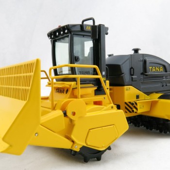NZG 996 TANA E520 Landfill compactor - Scale 1:50