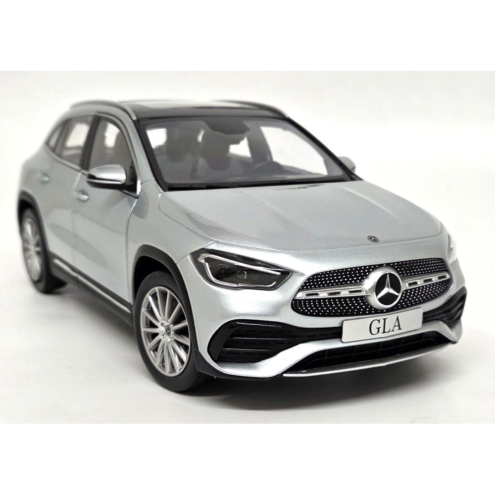 Z-Models - 2020 Mercedes-Benz GLA Class Iridium Silver Metallic - Scale 1:18