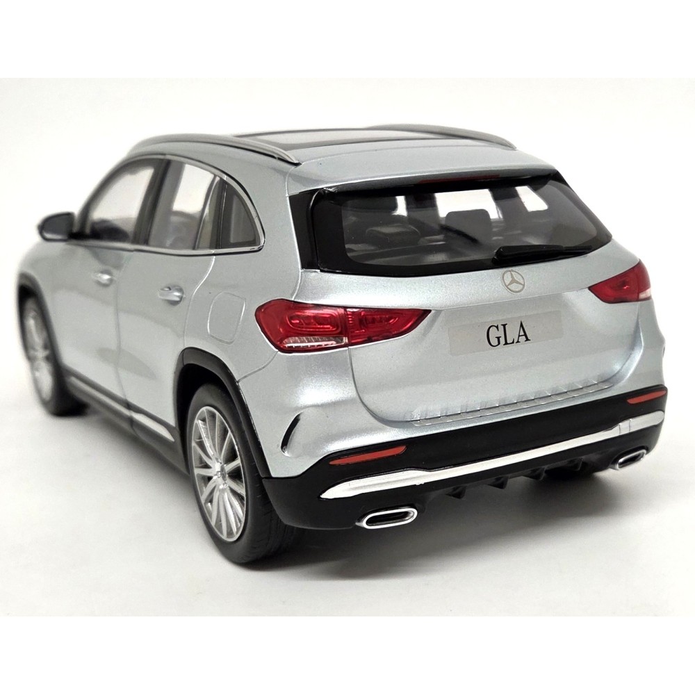 Z-Models - 2020 Mercedes-Benz GLA Class Iridium Silver Metallic - Scale 1:18