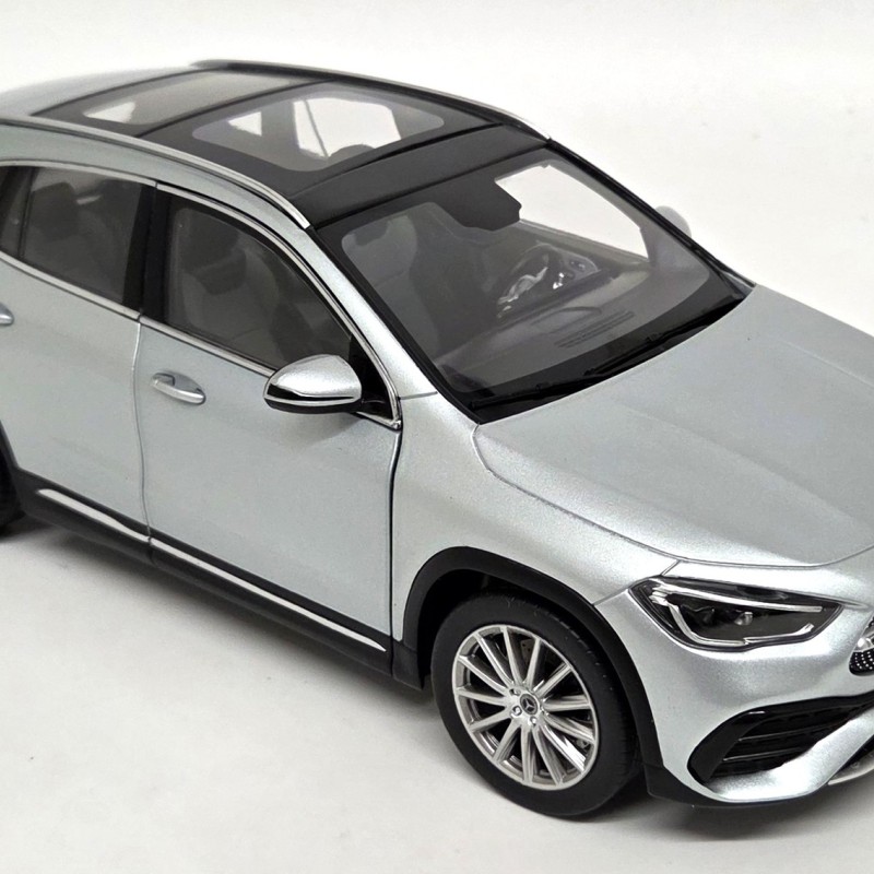 Z-Models - 2020 Mercedes-Benz GLA Class Iridium Silver Metallic - Scale 1:18