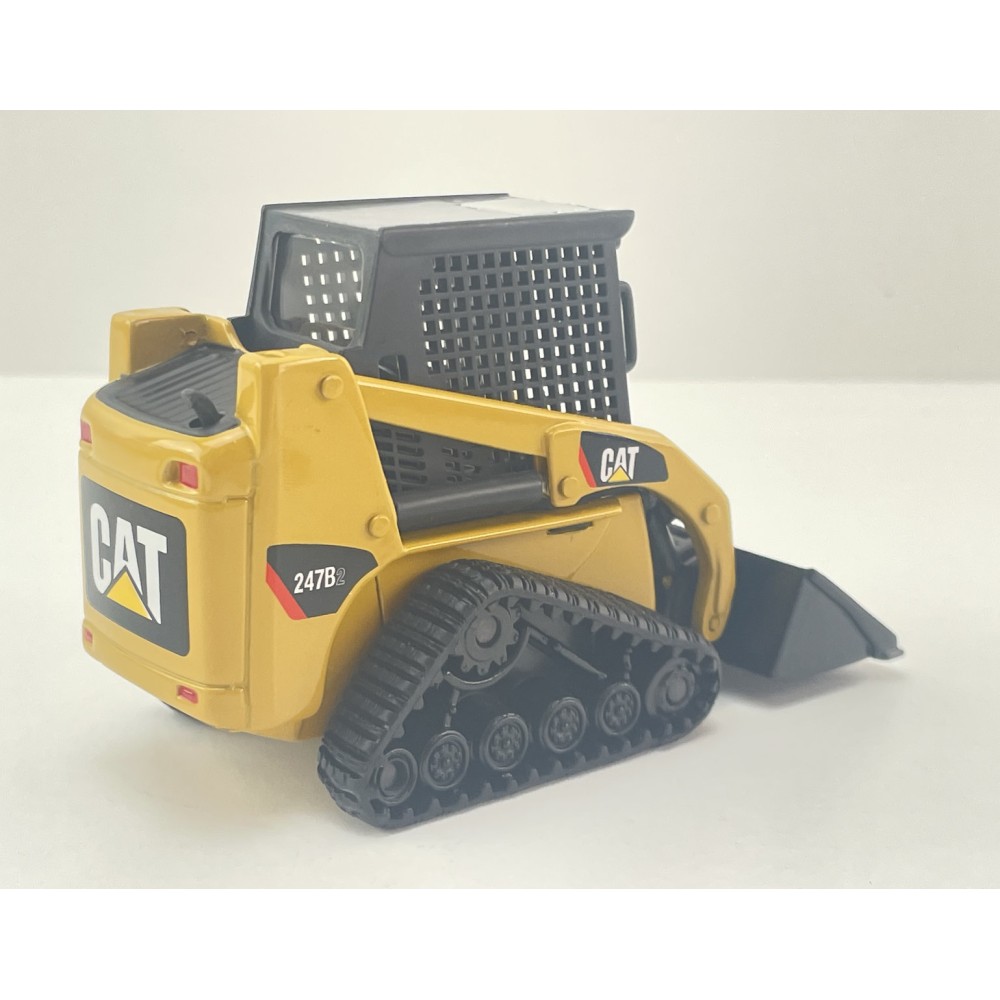 Norscot 55102 Caterpillar CAT 247B2 Multi Terrain Loader + Work Tools Scale 1:32